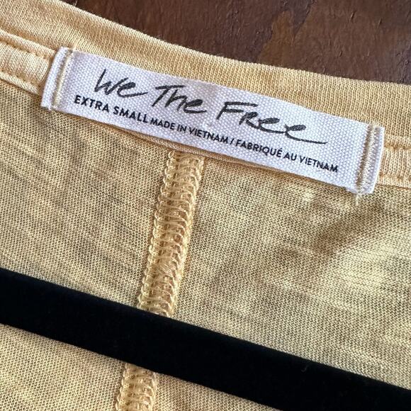 We The Free On My Mind V-neck Shirt In Light Earth Size XS - Picture 6 of 9